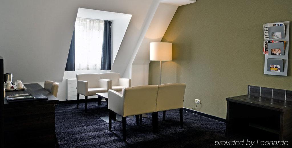 Hotel De Naaldhof Oss Ruang foto
